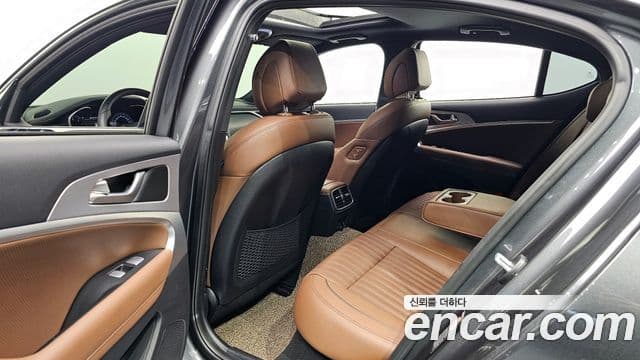 Genesis G70 2019 — ფოტო 12/20