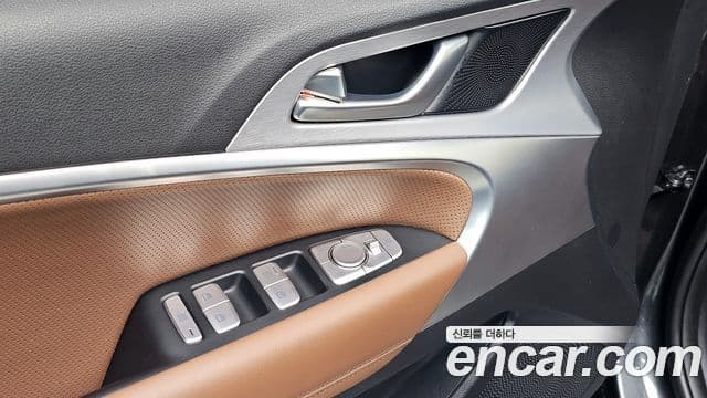 Genesis G70 2019 — ფოტო 14/20