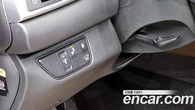 Genesis G70 2019 — ფოტო 15/20