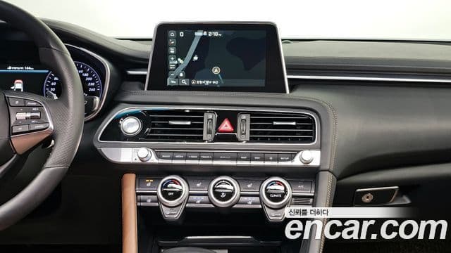 Genesis G70 2019 — ფოტო 16/20
