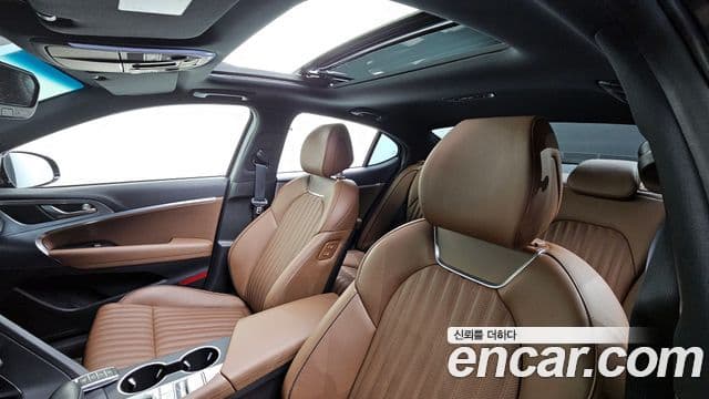 Genesis G70 2019 — ფოტო 19/20