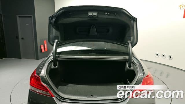 Genesis G70 2019 — ფოტო 20/20