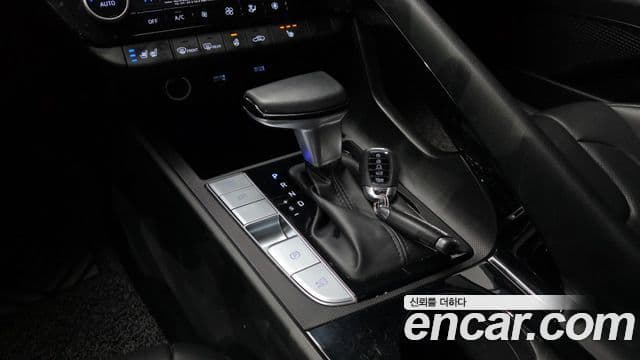 Hyundai The New Avante Hybrid 2020 — ფოტო 15/20