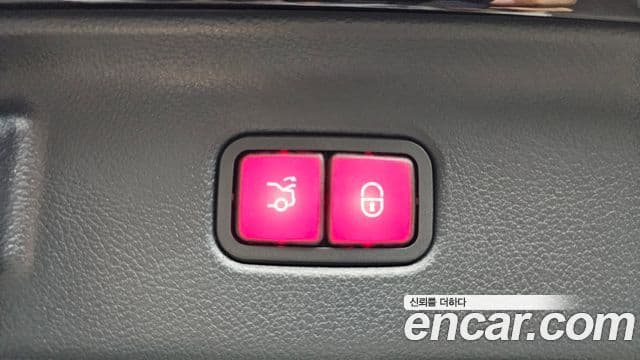 Mercedes-Benz S-Class 2021 — Photo 8/20