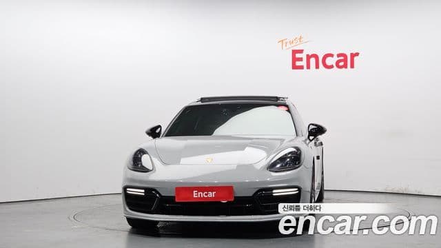 Porsche Panamera 2019 — Фото 3/20
