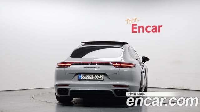 Porsche Panamera 2019 — Фото 4/20
