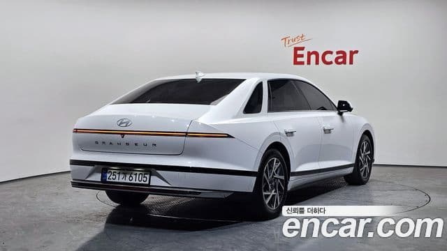 Hyundai Grandeur 2023 — ფოტო 2/20