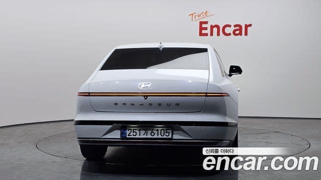 Hyundai Grandeur 2023 — ფოტო 4/20