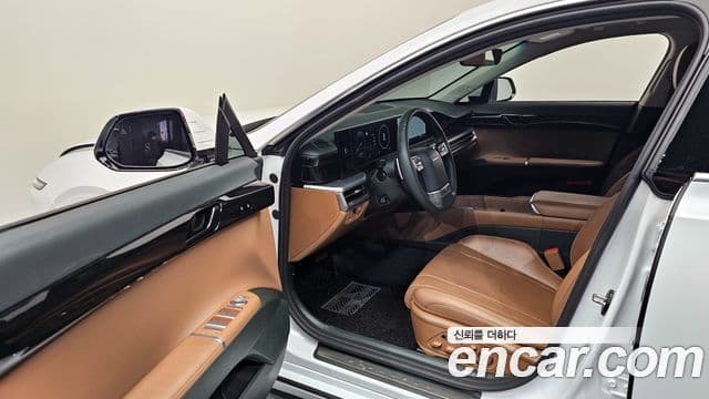 Hyundai Grandeur 2023 — ფოტო 11/20