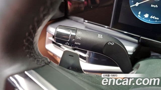 Hyundai Grandeur 2023 — ფოტო 18/20