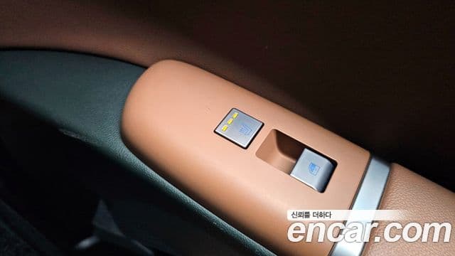 Hyundai Grandeur 2023 — ფოტო 19/20