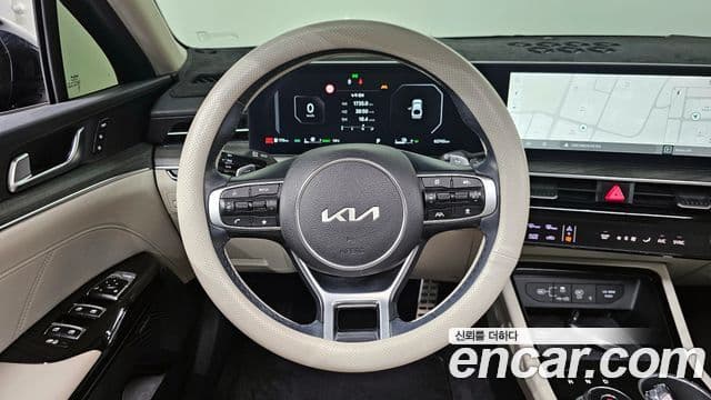 Kia K5 2024 — Şəkil 13/20