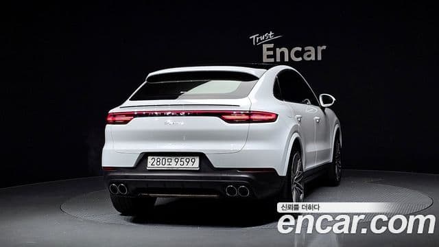 Porsche Cayenne 2020 — ფოტო 3/20