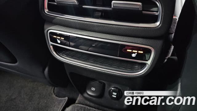 Genesis GV80 2020 — ფოტო 18/20