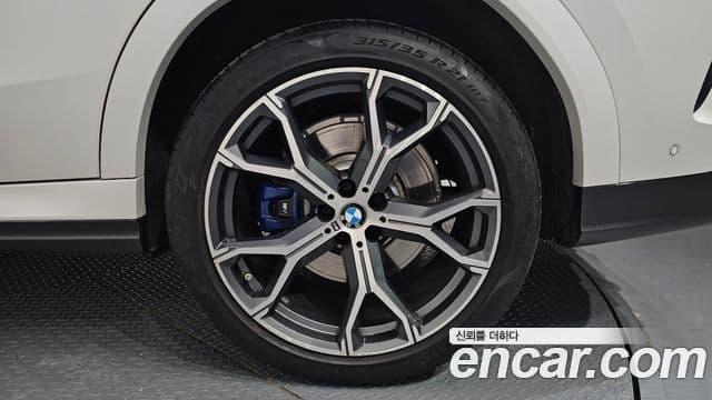 BMW X6 2021 — Photo 2/20