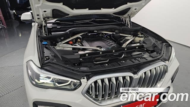 BMW X6 2021 — Photo 18/20