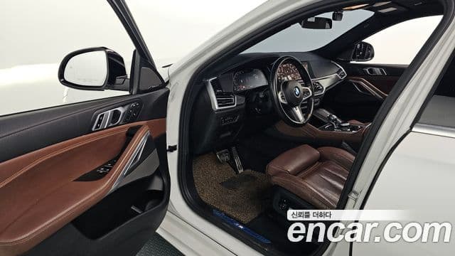 BMW X6 2021 — Photo 11/20