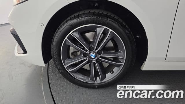 BMW 1 Series 2024 — фото 5 из 20