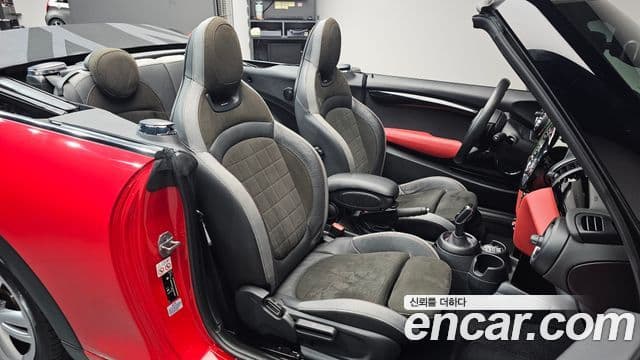 Mini Cooper S Convertible 2020 — Фото 12/20