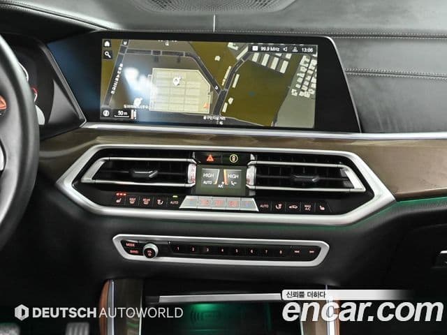 BMW X5 2022 — ფოტო 13/20