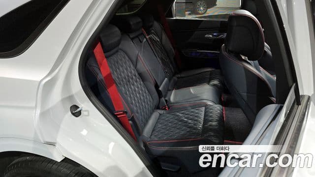Genesis GV70 2021 — Şəkil 12/20