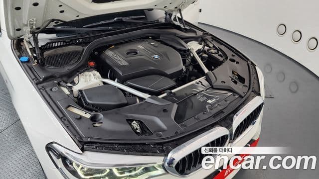 BMW 5 Series 2019 — Photo 4/20