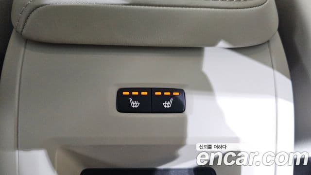 Volvo XC60 2021 — Şəkil 18/20