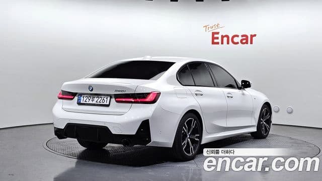 BMW 3 Series 2022 — ფოტო 2/20