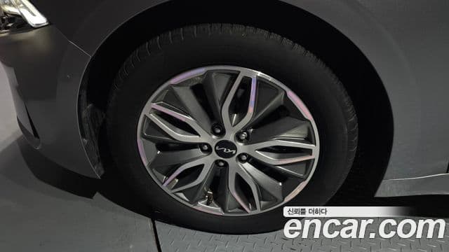 Kia K5 2023 — Şəkil 5/20