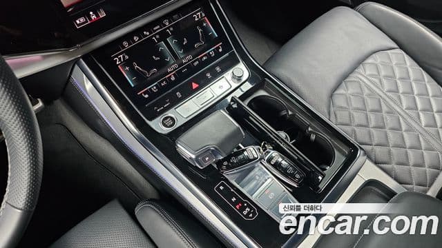 Audi Q7 2022 — ფოტო 9/20