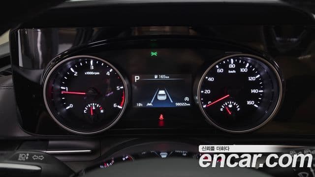 Kia Carnival 2022 — Şəkil 8/20