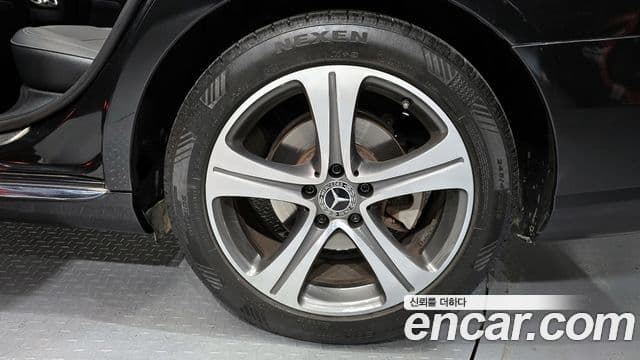 Mercedes-Benz E-Class 2019 — ფოტო 5/20