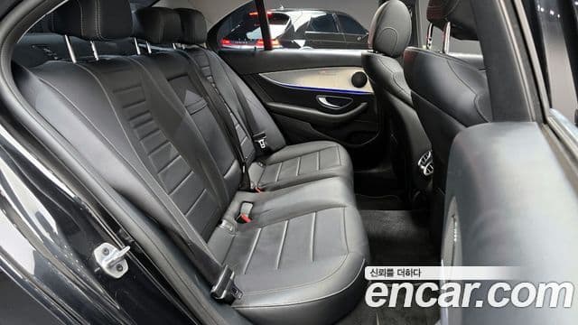 Mercedes-Benz E-Class 2019 — ფოტო 12/20