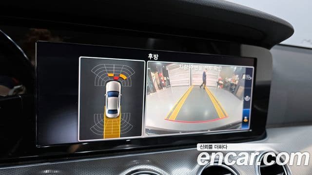 Mercedes-Benz E-Class 2019 — ფოტო 15/20