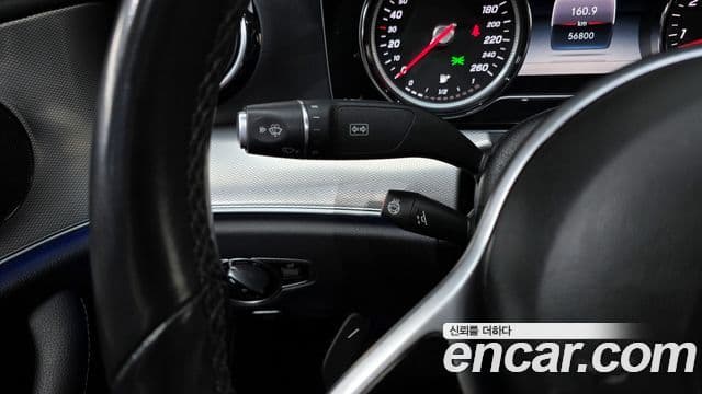 Mercedes-Benz E-Class 2019 — ფოტო 19/20