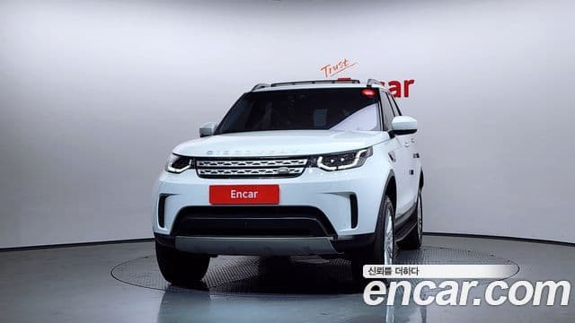 Land Rover Discovery 5 2018 — Şəkil 14/20