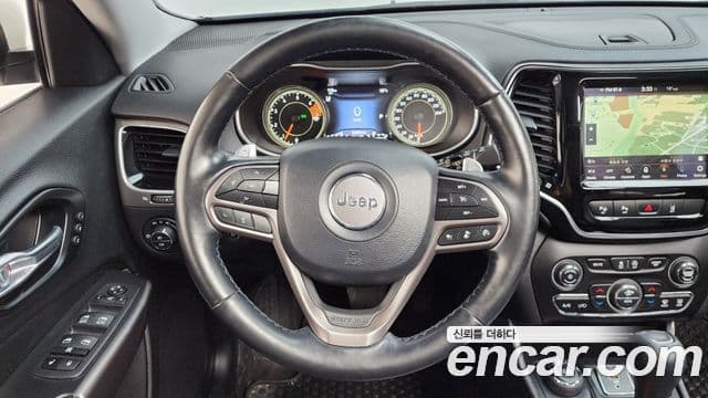 Jeep Cherokee 2021 — Şəkil 13/20