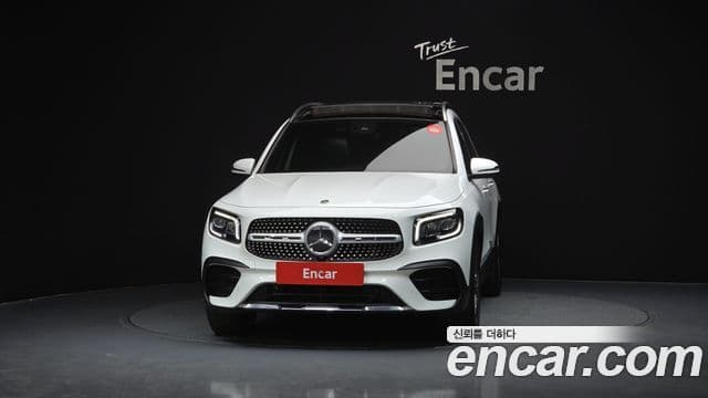 Mercedes-Benz GLB-Class 2021 — ფოტო 3/20