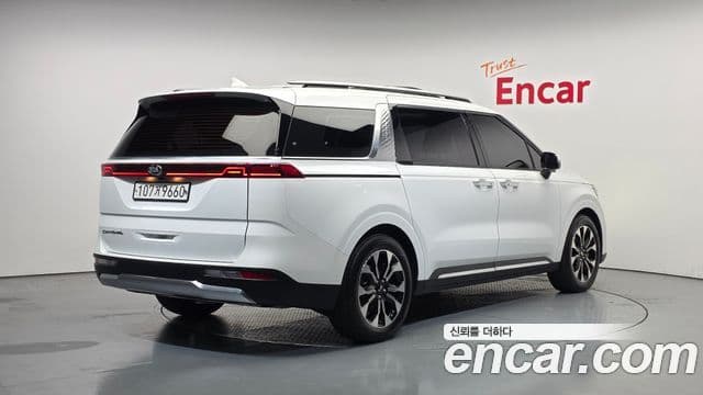 Kia Carnival 2020 — Фото 2/20