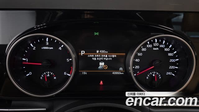 Kia Carnival 2020 — Фото 8/20