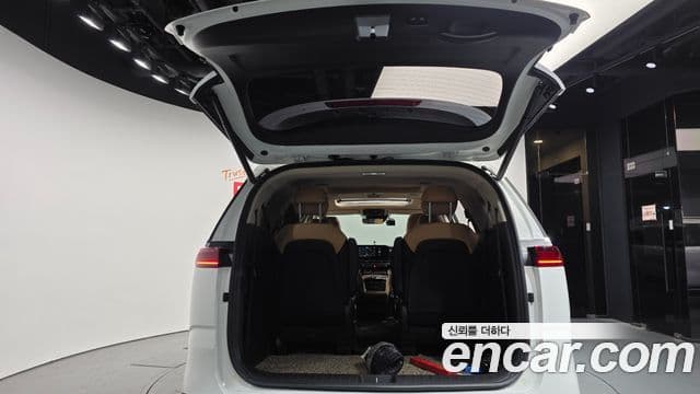 Kia Carnival 2020 — Фото 20/20