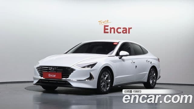 Hyundai Sonata Hybrid 2021 — ფოტო 19/20