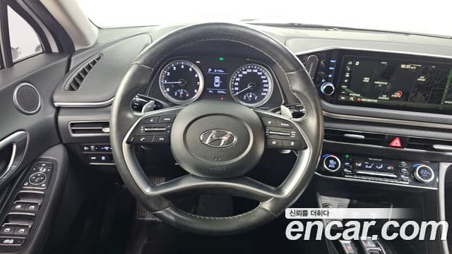 Hyundai Sonata Hybrid 2021 — ფოტო 15/20