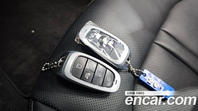Hyundai Sonata Hybrid 2021 — ფოტო 18/20
