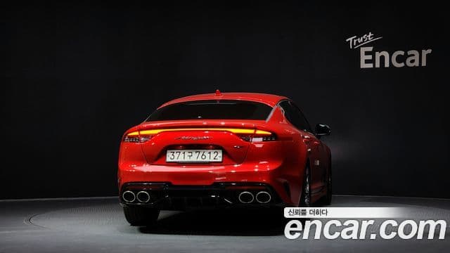Kia Stinger 2021 — ფოტო 4/20