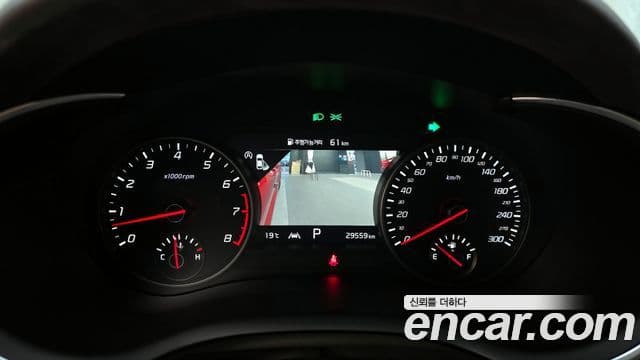 Kia Stinger 2021 — ფოტო 8/20