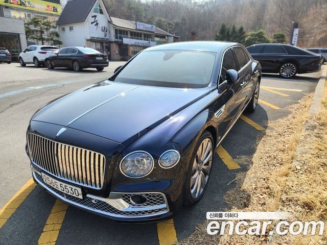 Bentley Flying Spur 2022 — Şəkil 10/15