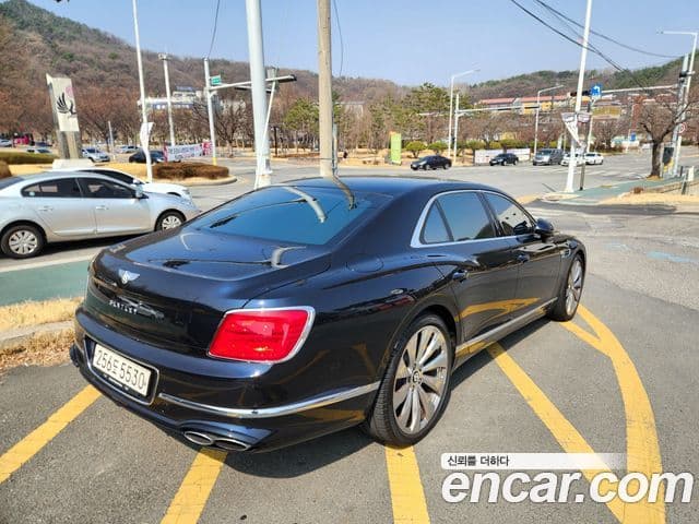 Bentley Flying Spur 2022 — Şəkil 1/15