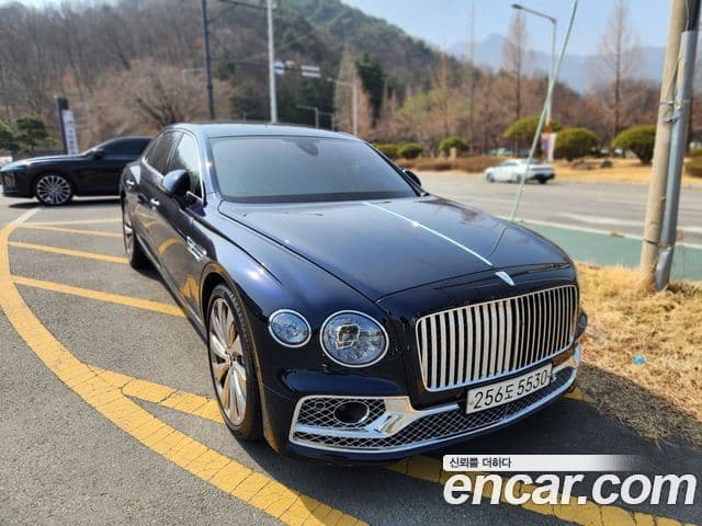 Bentley Flying Spur 2022 — Şəkil 13/15