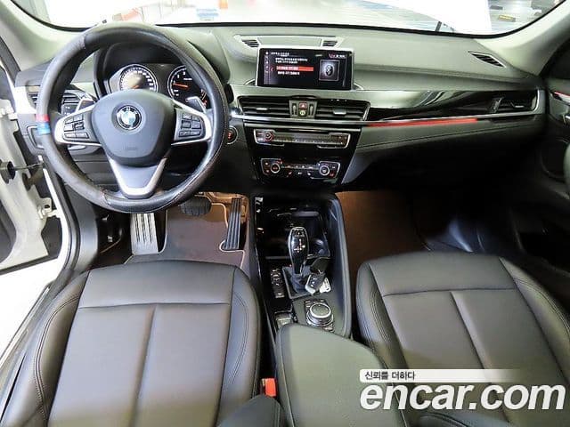BMW X1 2022 — ფოტო 7/20